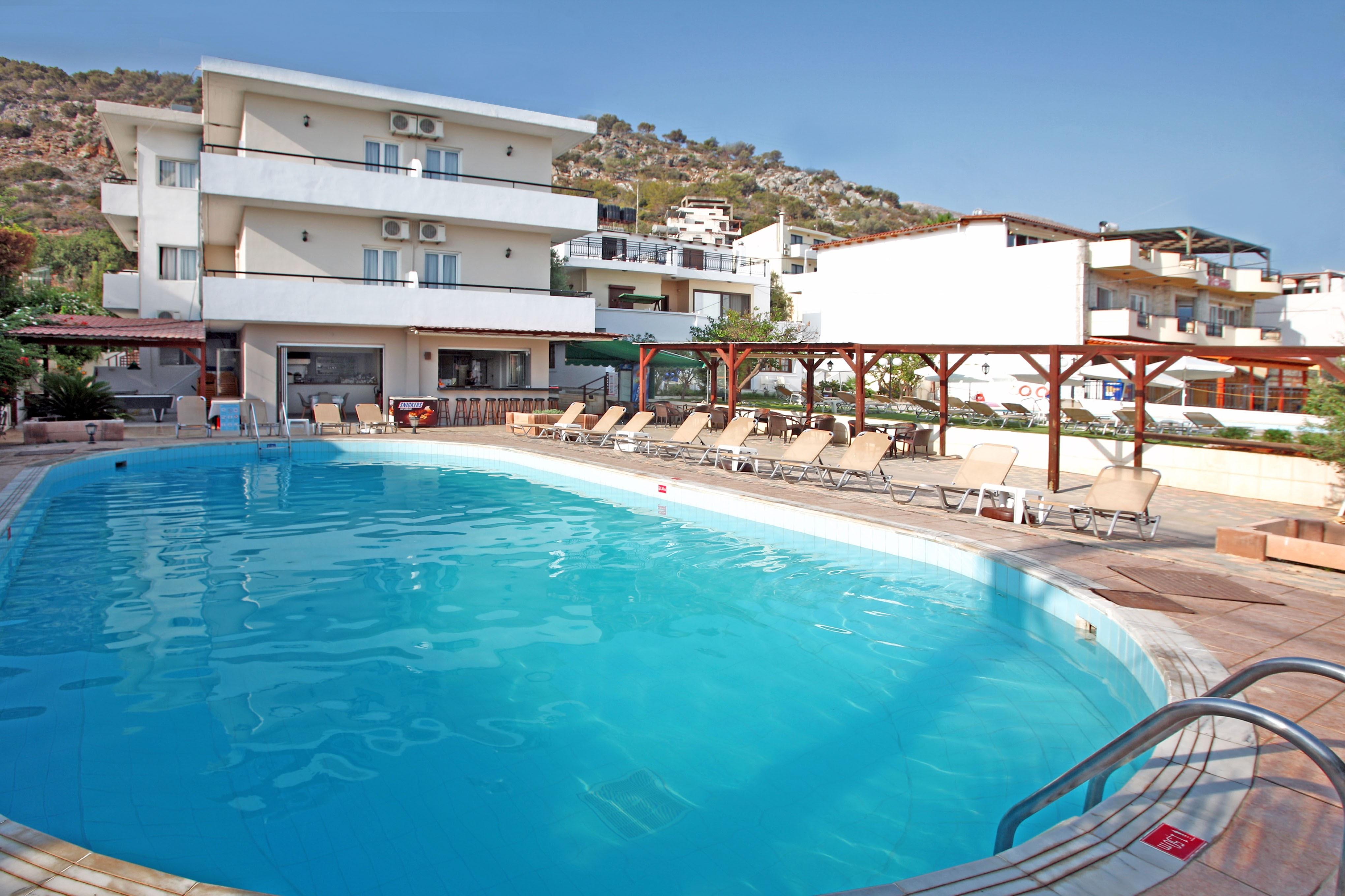 Iraklis Apartments Сталида Экстерьер фото