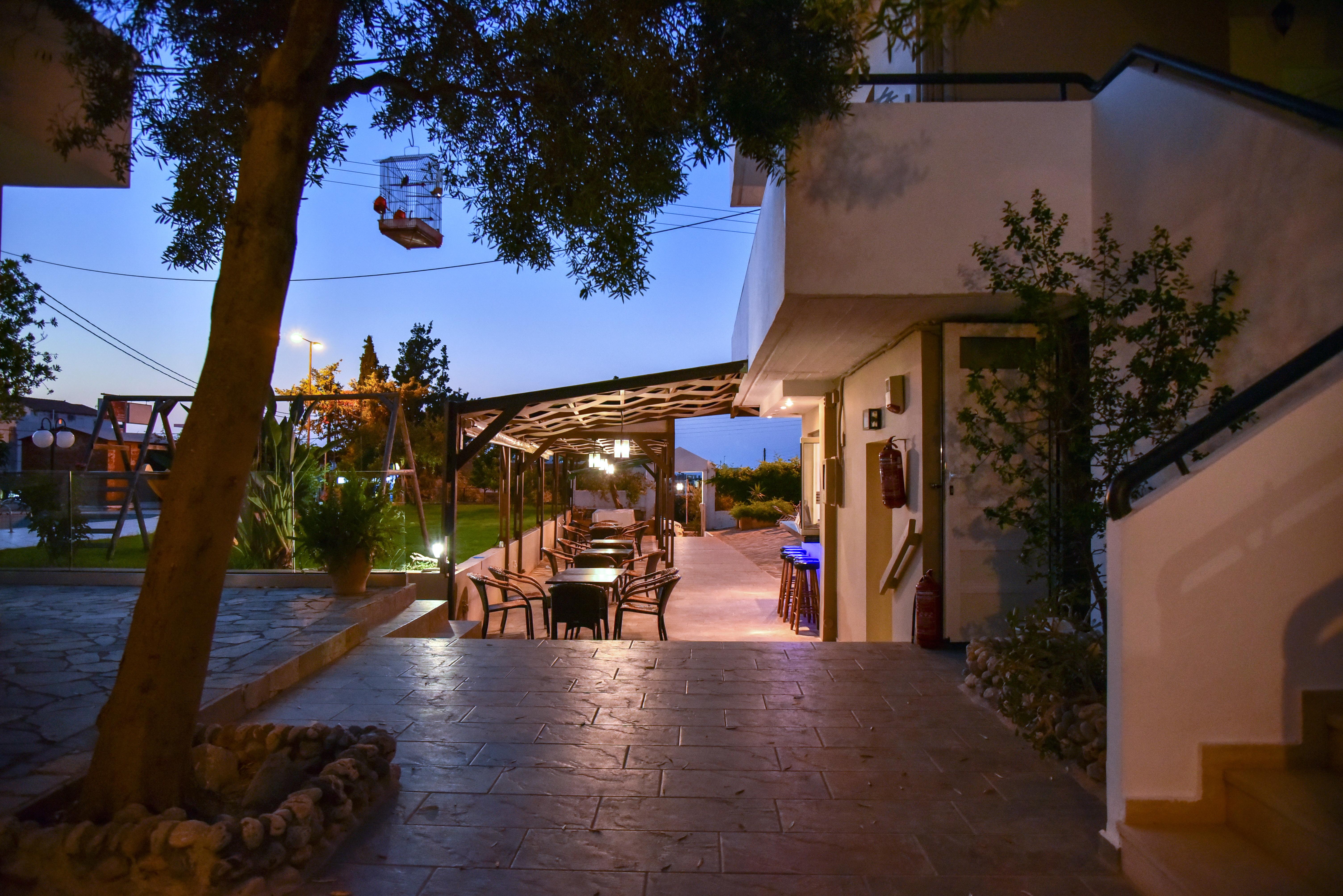 Iraklis Apartments Сталида Экстерьер фото