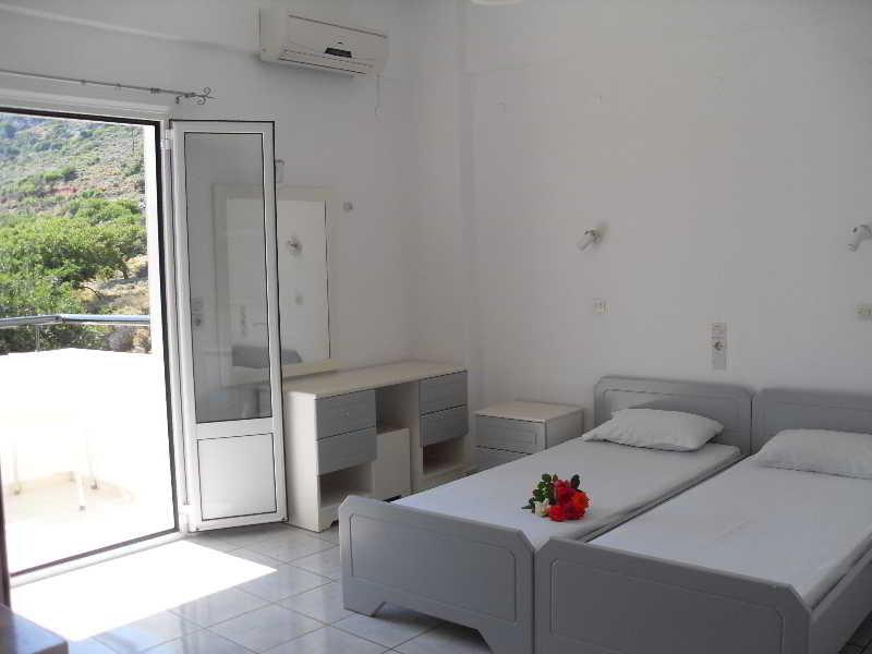 Iraklis Apartments Сталида Экстерьер фото